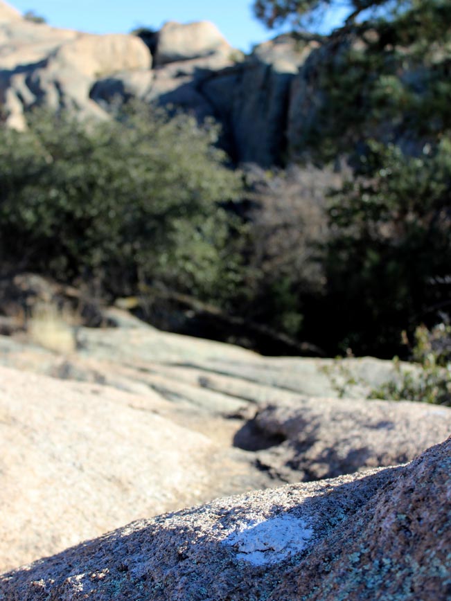 White trail markers, boulders, hiking route, Prescott, Arizona, Willow Lake Loop Hiking Trail