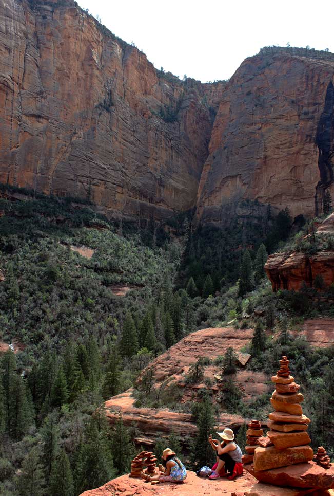 Lansdcape,Mother and Daughter, Hikers, Ledge, Sedona, Arizona, Boynton Canyon, Pine Trees, Canyons, Boynton Canyon Hiking Trail