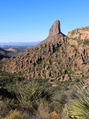 Superstitions Peralta Hiking Trail: Soaring Weavers Needle views