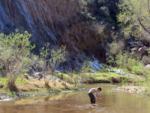 Hiker, Boy Playing, Aqua Fria River, Horseshoe Bar, Black Canyon Hiking Trail, Rock Spring Spur Trail, Black Canyon City, Arizona, Canyon, Phoenix Area, Water Hike,