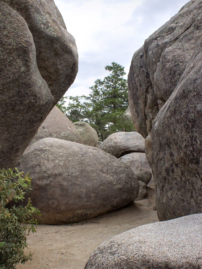 Immense boulders on the side of the Groom Creek Hiking Trail; Prescott; Arizona; Prescott National Forest; Spruce Mountain; Moderate Hiking Trails; Pet Friendly Hiking Trails. Copyright azutopia.com. No use without permission.
