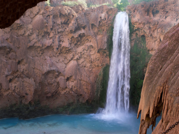 Havasu Hiking Trail; Havasupai Reservation; Havasu Canyon; Grand Canyon; Supai Village; Mooney Falls; Havasu Creek; Waterfall; Difficult Hiking Trails; Northern Arizona Hiking Trails; Copyright azutopia.com. No use without permission.